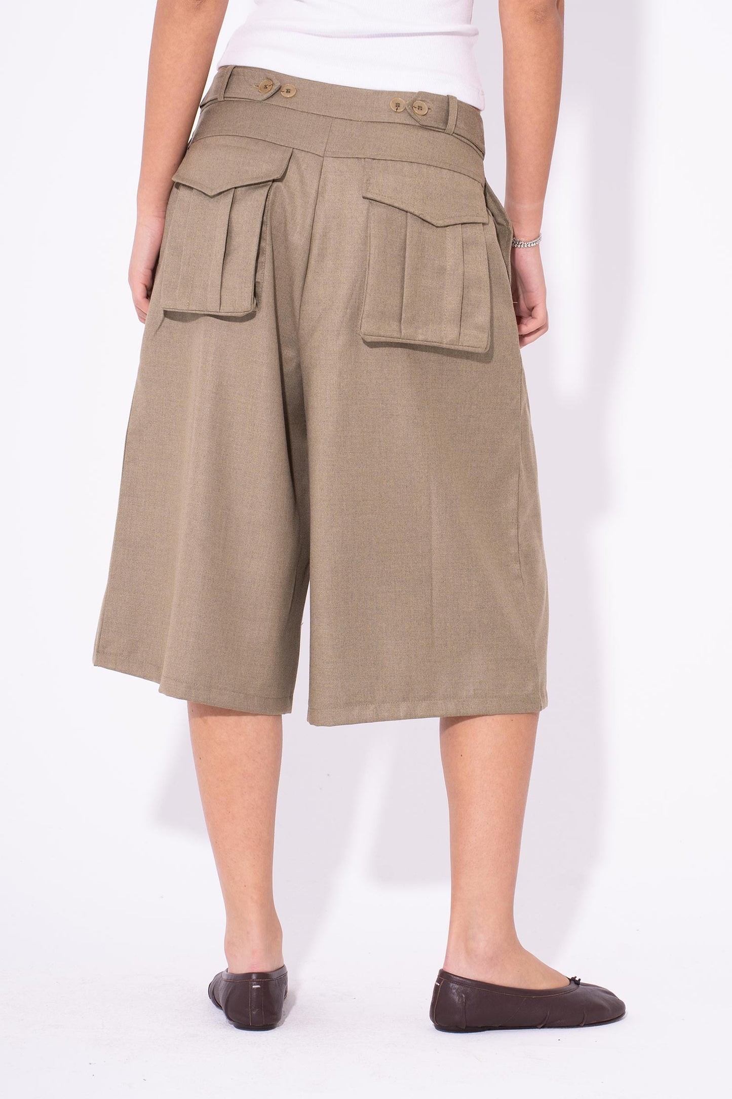 Taupe Statement Jorts- Olive