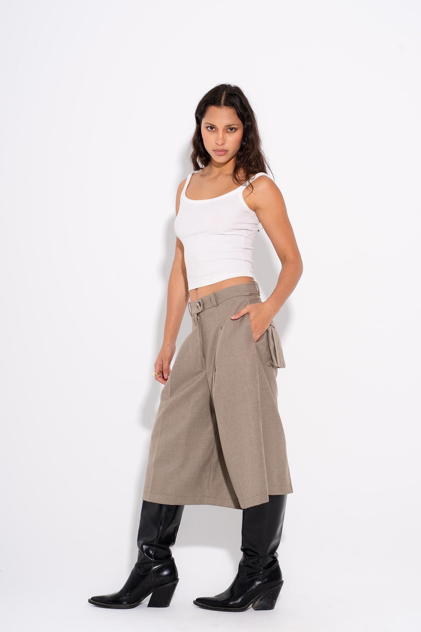 Taupe Statement Jorts- Beige
