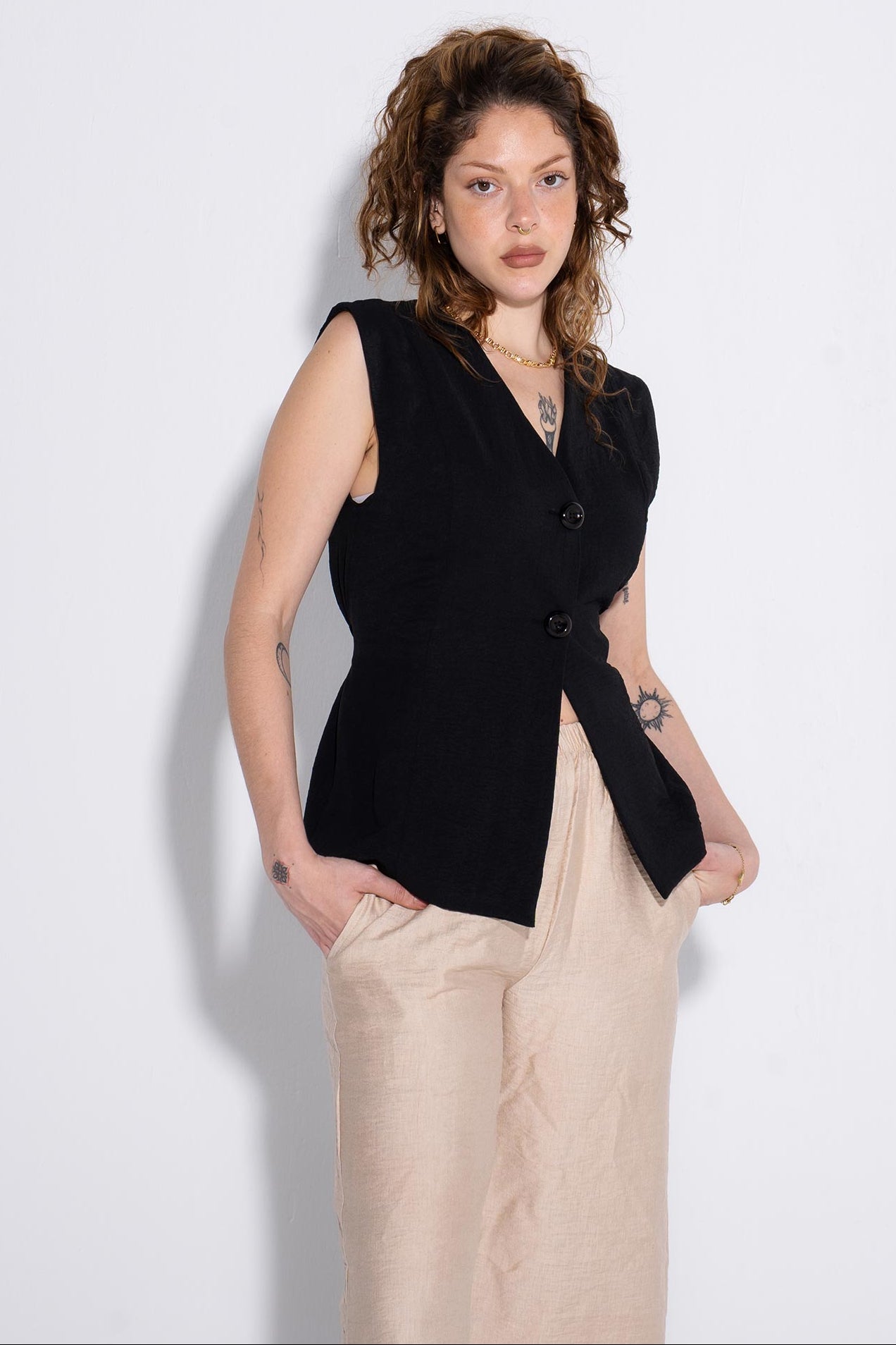 Blush Muse Vest - Black